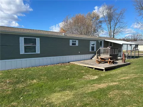 744 Galloway Dr, Valencia, PA 16059