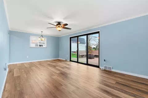 111 Crest Dr, Monaca, PA 15061 photo 12