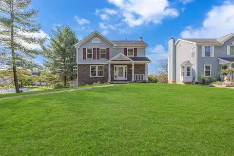 801 Lexington Dr, Aliquippa, PA 15001
