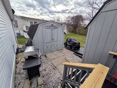 105 Eagle Pointe Ests, New Eagle, PA 15067 photo 33
