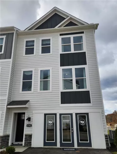 9702 Hopkins St #35, Wexford, PA 15090