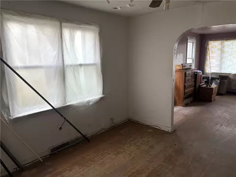 Living - 3127 Millers Run Rd, Cecil, PA 15321 photo 1 of 3