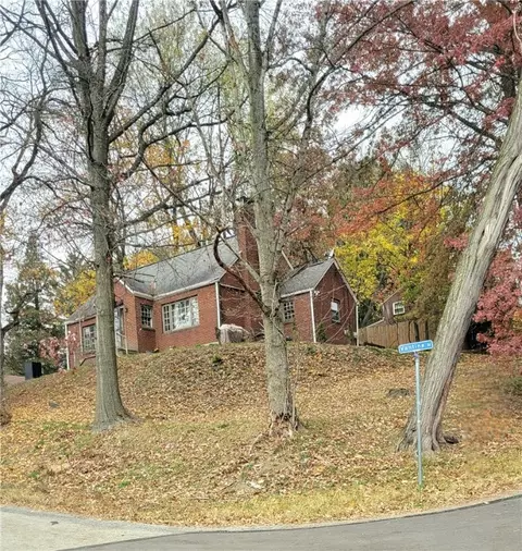 109 Lavern, Pittsburgh, PA 15235