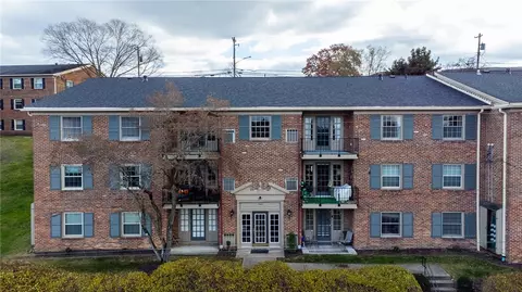 1060 Chatham Park Dr #H, Pittsburgh, PA 15216