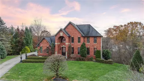 408 Oak Ln, Coraopolis, PA 15108