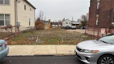 3247 Ward St, Pittsburgh, PA 15213
