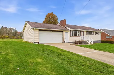 108 Mapeat Ln, New Castle, PA 16101