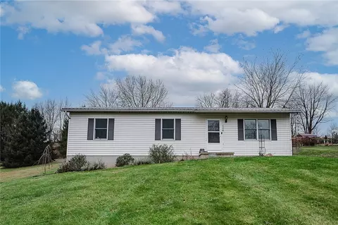 114 Apache Dr, Indiana, PA 15701