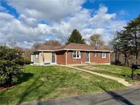 102 Oak Dr, Aliquippa, PA 15001