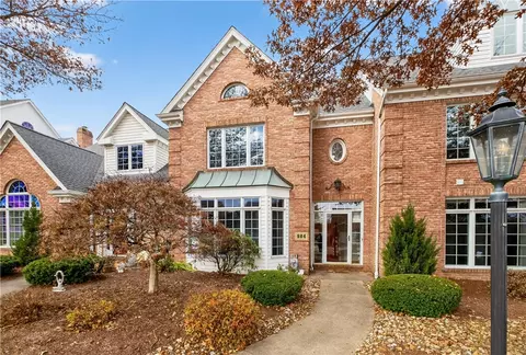 804 Sheriffs Ct, Mcmurray, PA 15317