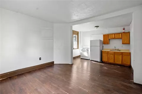 3 Camp Ave, Braddock, PA 15104 photo 9