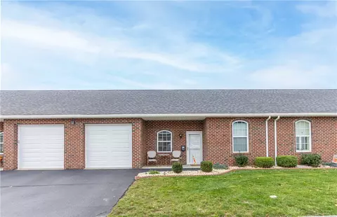 906 Valentina Ln #65, Lower Burrell, PA 15068
