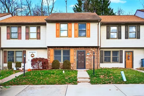 3105 School Pl, Finleyville, PA 15332