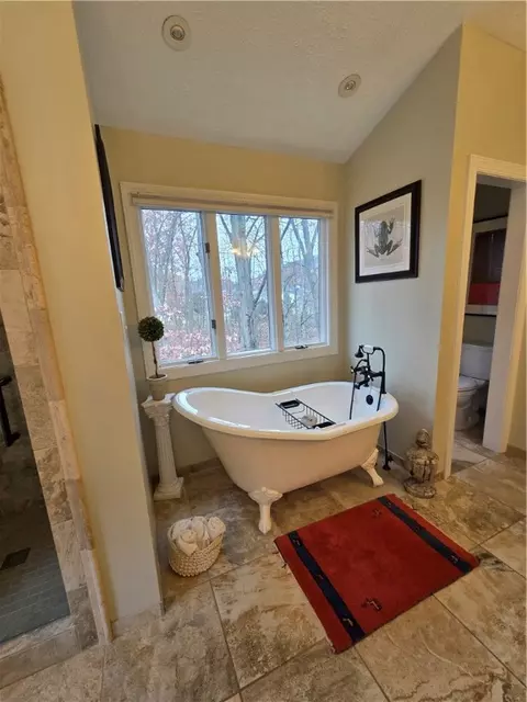 2001 Buckingham Dr, Mars, PA 16046 photo 23