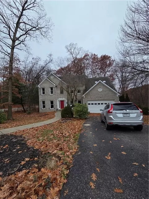 2001 Buckingham Dr, Mars, PA 16046 photo 2