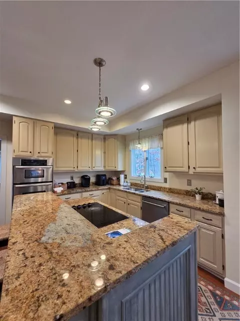 2001 Buckingham Dr, Mars, PA 16046 photo 17