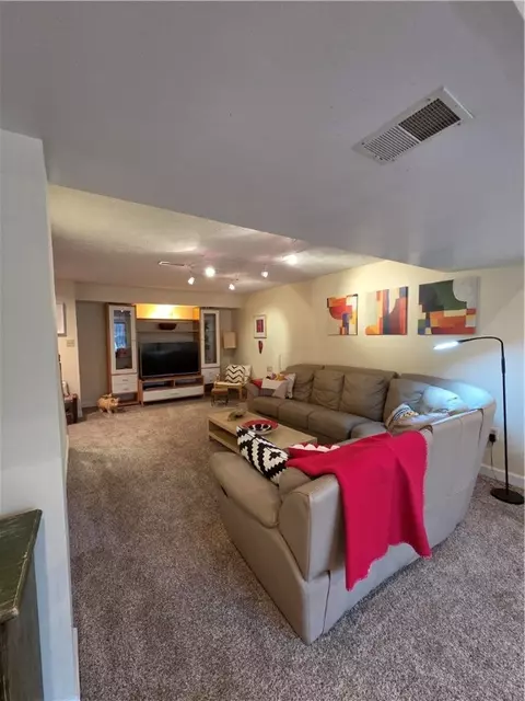 2001 Buckingham Dr, Mars, PA 16046 photo 32