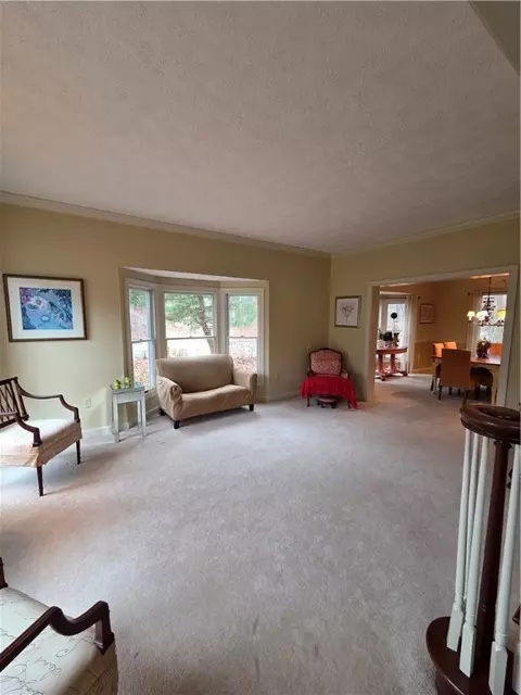 2001 Buckingham Dr, Mars, PA 16046 photo 9