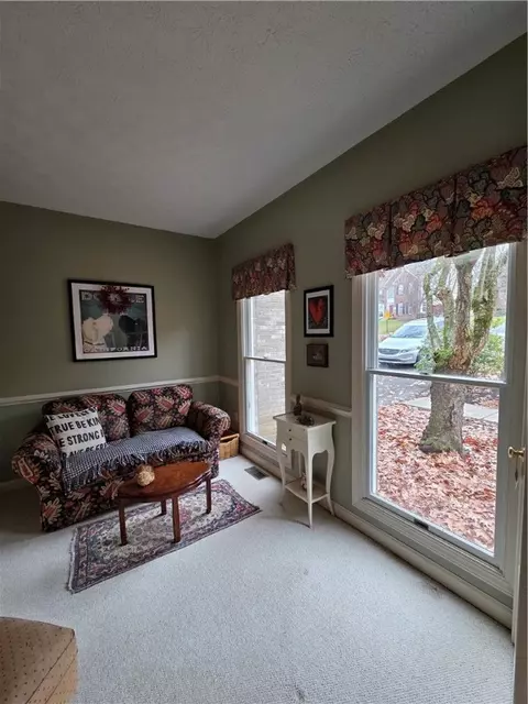2001 Buckingham Dr, Mars, PA 16046 photo 3