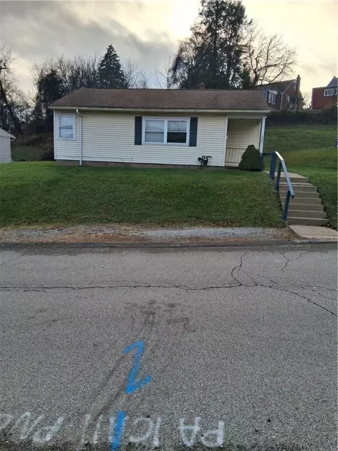 320 Dersam St, Port Vue, PA 15133