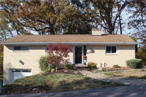 128 Violet St, Pittsburgh, PA 15229