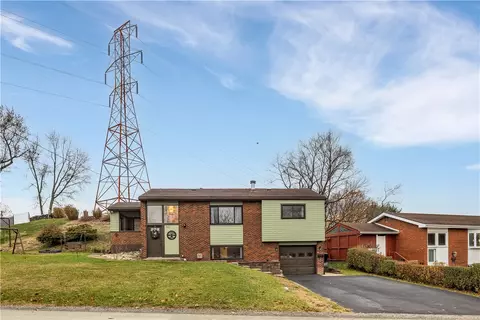 911 Quaker Dr, Irwin, PA 15642