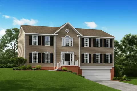 246 Creekside Dr, Oakdale, PA 15071