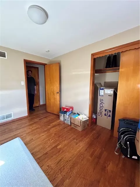 Bedroom - 214 4th Ave, Braddock, PA 15104 photo 3 of 8