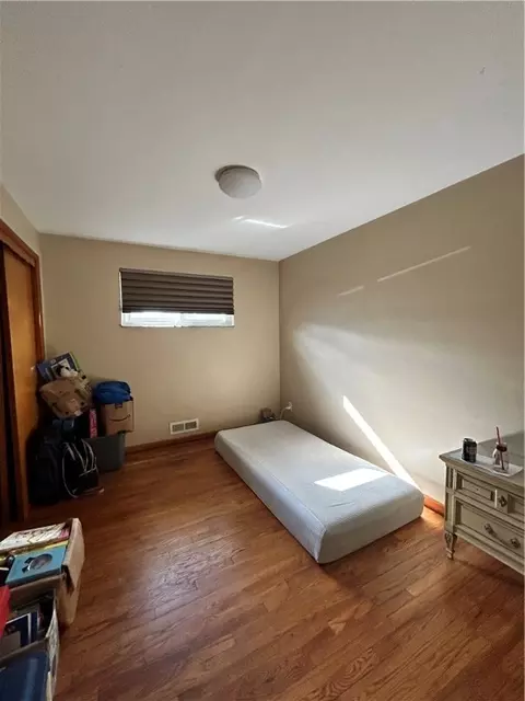 Bedroom - 214 4th Ave, Braddock, PA 15104 photo 4 of 8