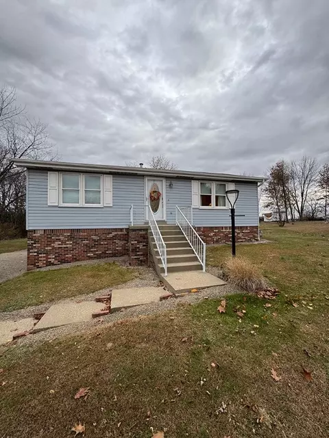 17 Susan Dr, Blairsville, PA 15717