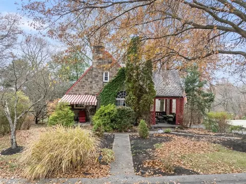 11534 Clematis Blvd, PA 15325