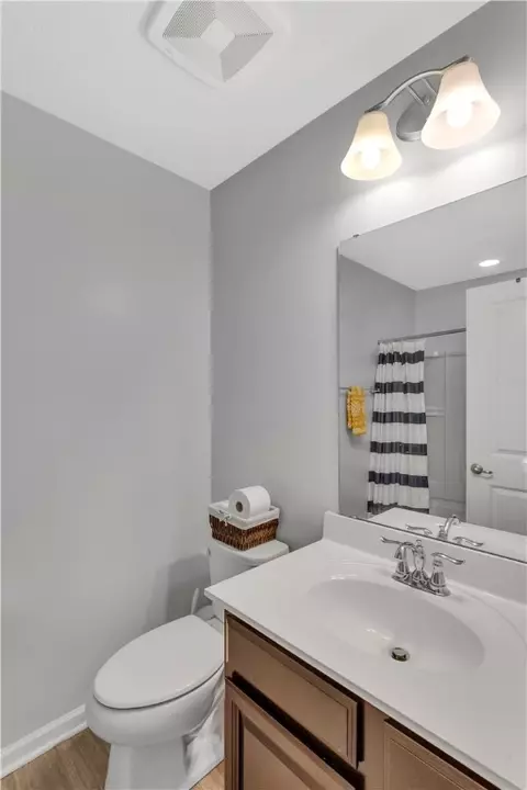 Bath - 1304 Pointe View Dr, Mars, PA 16046 photo 4 of 4