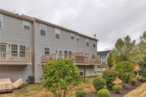 Exterior - 1304 Pointe View Dr, Mars, PA 16046 photo 4 of 5