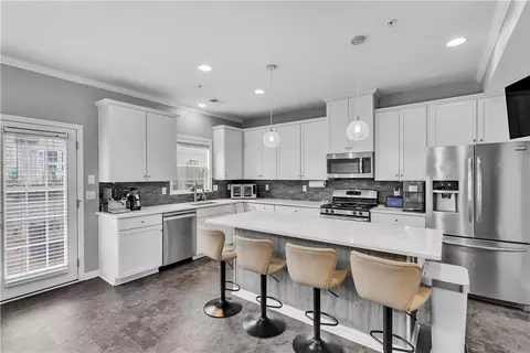 Kitchen - 1304 Pointe View Dr, Mars, PA 16046 photo 4 of 4