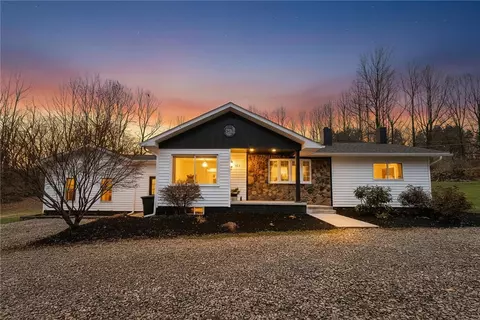 733 Metz Rd, Indiana, PA 15701
