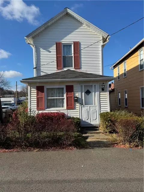 222 Keystone Way, Ellwood City, PA 16117
