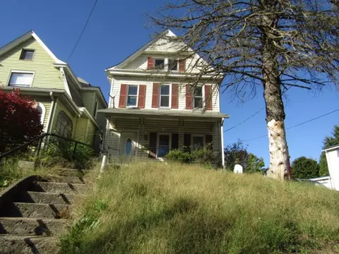 128 W Main St, Evans City, PA 16033