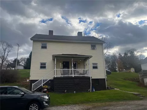 162 Front St, Hannastown, PA 15635