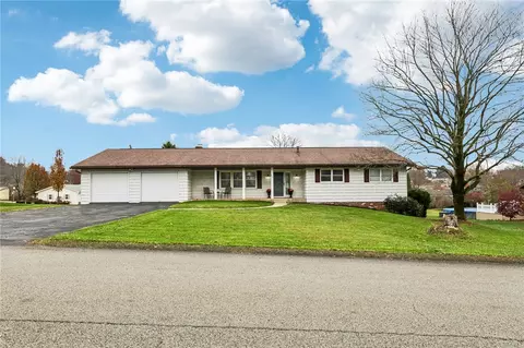 915 Harvest Ln, Indiana, PA 15701