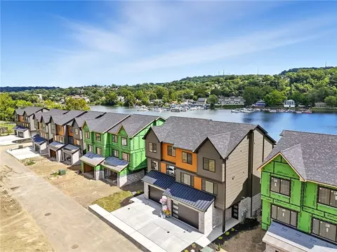 132 Miramar Dr, Pittsburgh, PA 15238