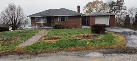 909 Roy St, Connellsville, PA 15425