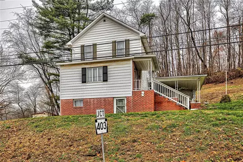111 Dixonville Rd, Clymer, PA 15728