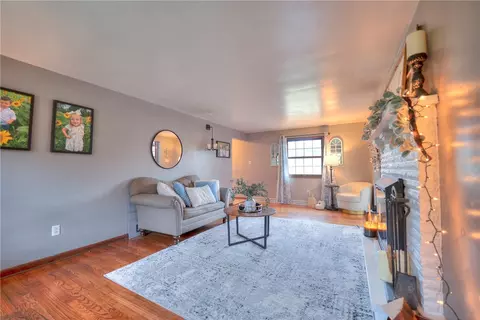 170 Eisaman Rd, Irwin, PA 15642 photo 9