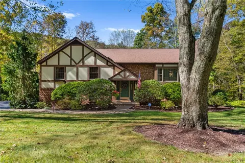 2490 Pleasant Valley Rd, Murrysville, PA 15668