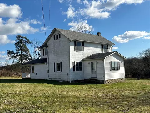 556 Bonniebrook Rd, Butler, PA 16002