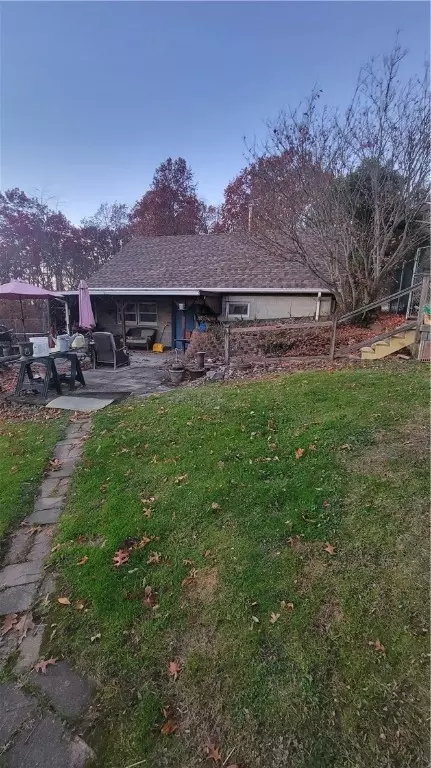 610 Mounts Rd, Washington, PA 15301