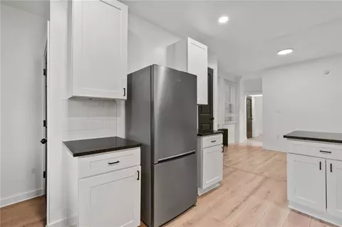 Entry Way - 310 5th Ave, Braddock, PA 15104 photo 1 of 2