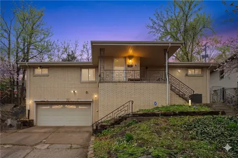 3011 Perrysville, Pittsburgh, PA 15214