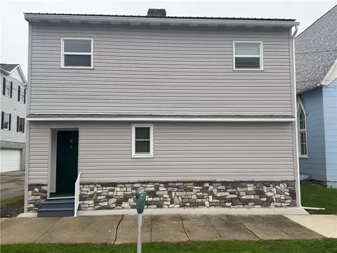 445 2nd St, California, PA 15419