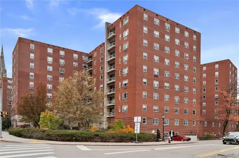 4625 Fifth Ave #607, Pittsburgh, PA 15213